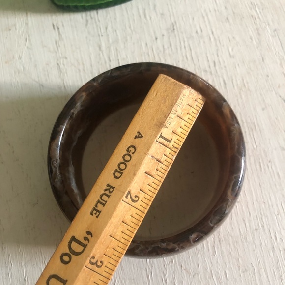 Vintage Wide Lucite Marbleized Coffee & Cream Bangle Bracelet - Picture 6 of 9